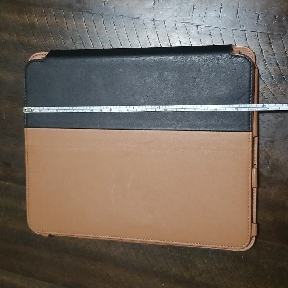 Celine Tan Leather iPad Case - Picture 10 of 12